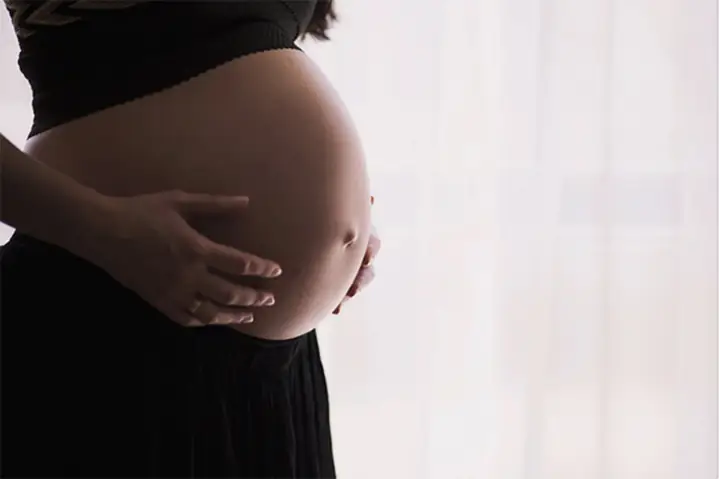 Bà Bầu Có Nên Dùng Đèn Xông Tinh Dầu