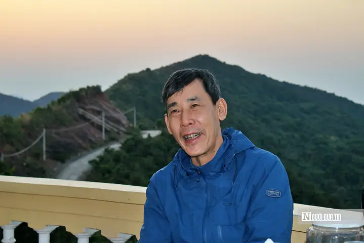 Bài Thơ Tình Tặng Người Gác Đèn Biển