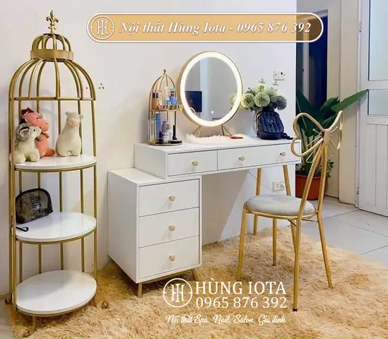 Bàn Trang Điểm Màu Trắng Có Đèn