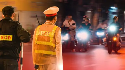 Bật Đèn Xe Máy Ở Đâu
