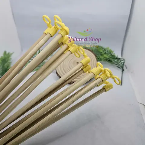 Bé Cầm Đèn Trung Thu