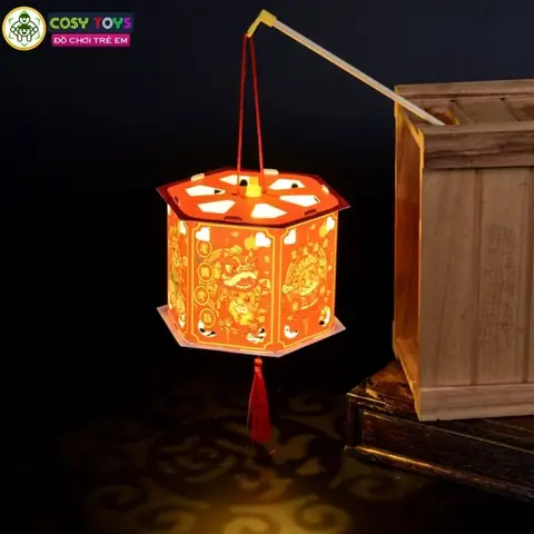 Bé Chơi Đèn Trung Thu