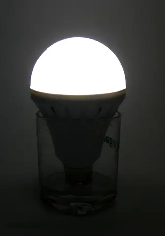 Bóng Đèn Nhúng Nước Phát Sáng