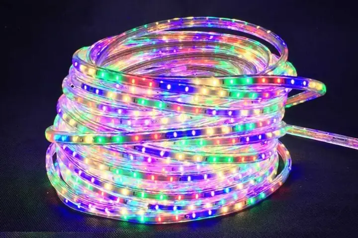Các Kiểu Trang Trí Dây Đèn