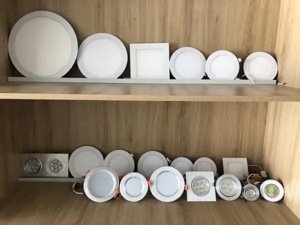 Các Loại Đèn Trần Thạch Cao