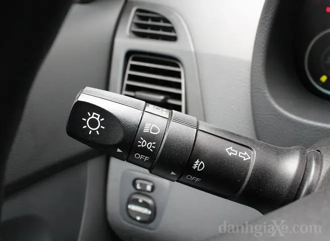 Cách Mở Đèn Xe Chevrolet