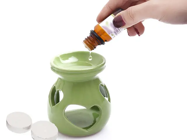 Cách Sử Dụng Đèn Phun Tinh Dầu