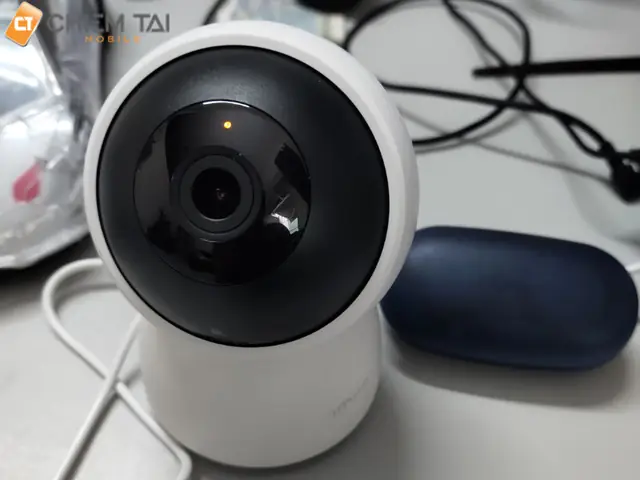 Camera Xiaomi 360 Treo Đèn Vàng