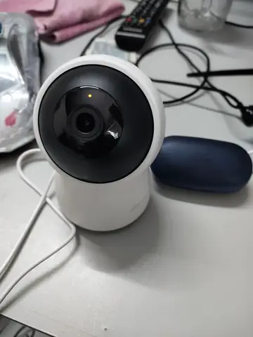 Camera Xiaomi 360 Treo Đèn Vàng