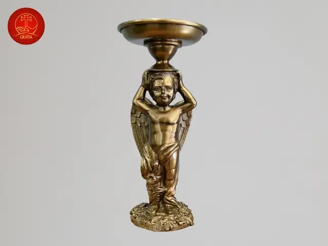 Chân Đèn Thờ Công Giáo