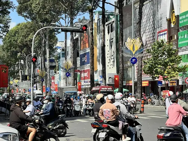 Đàn Thập Lục Còn Gọi Là Đèn Gì