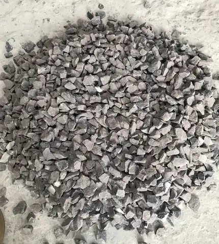 Đánh Cá Bằng Đất Đèn