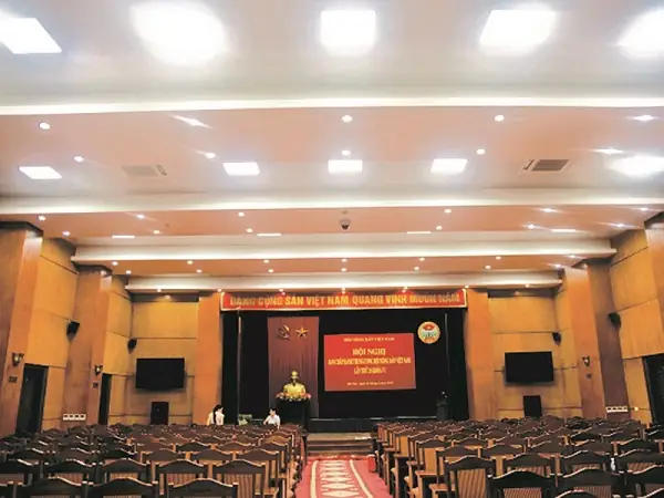 Đèn Chiếu Sáng Hội Trường Đèn Chiếu Sáng Hội Trường