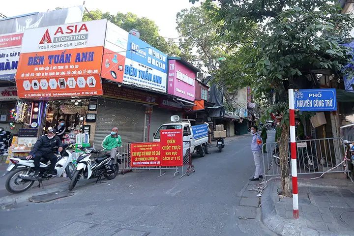 Đèn Hoà Nguyên Nguyễn Công Trứ