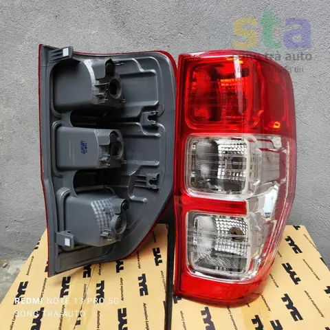 Giá Đèn Hậu Ford Ranger 2015