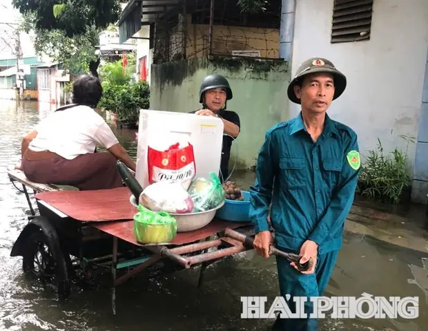 Hàng Xóm Tắt Lửa Tối Đèn Có Nhau