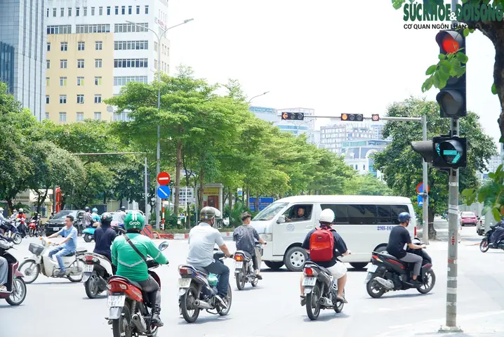 Hệ Thống Đèn Giao Thông Tại Ngã Tư