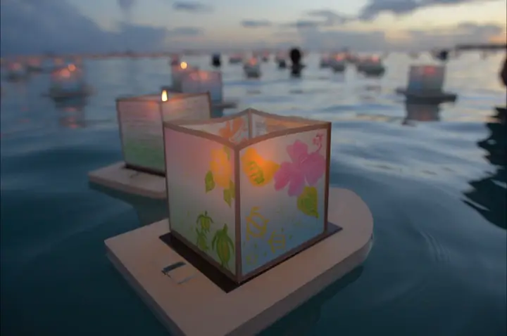 Lễ Hội Thả Đèn Hoa Đăng Hawaii
