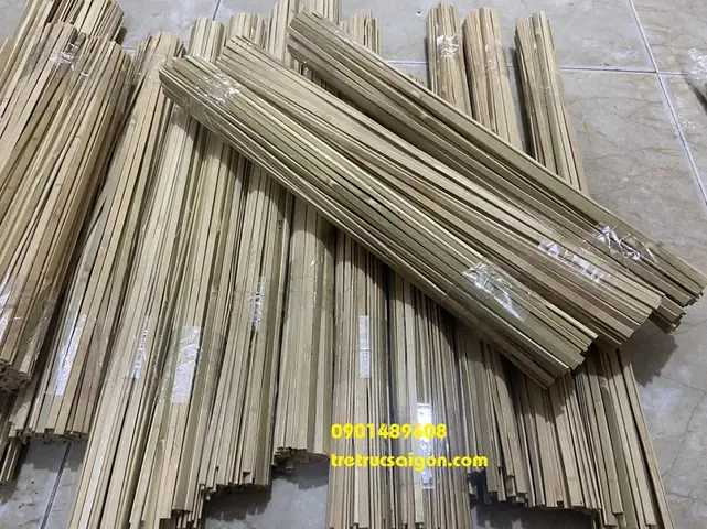 Mua Tre Làm Lồng Đèn