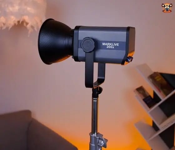 Nên Mua Đèn Studio Nào