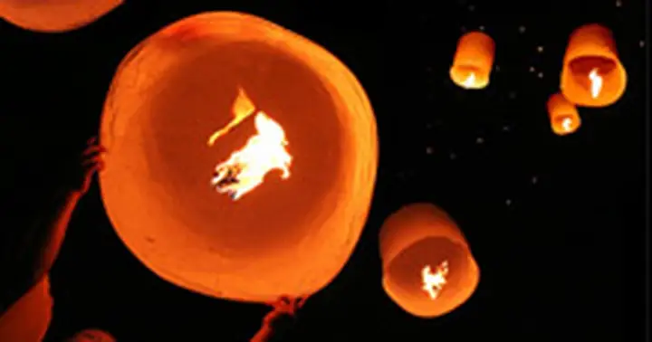 Người Ta Thường Thả Đèn Trời