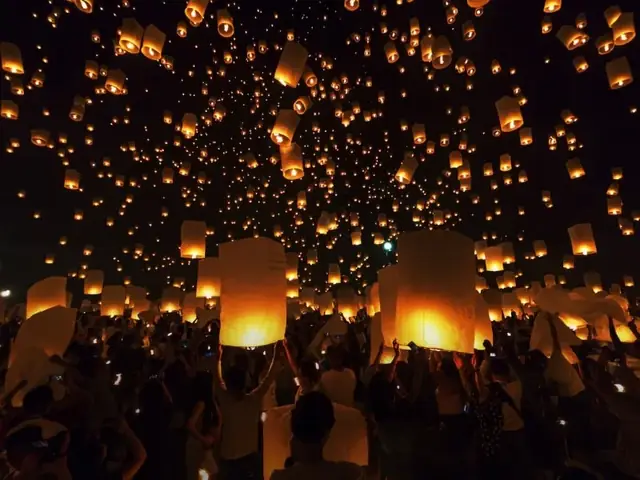 Người Ta Thường Thả Đèn Trời