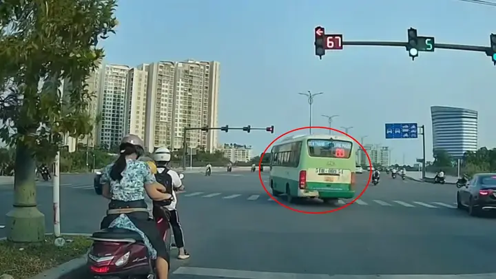 Nguyên Nhân Vượt Đèn Đỏ