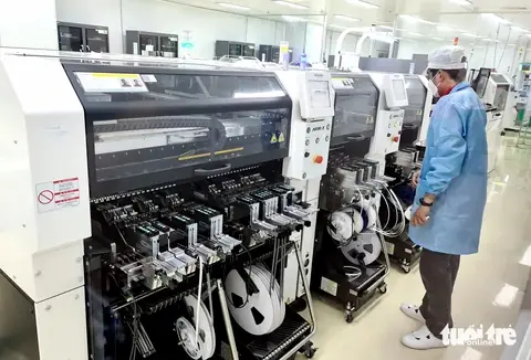 Nhà Máy Sản Xuất Bóng Đèn Điện Quang