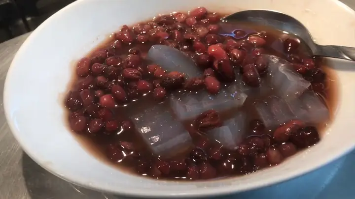 Nước Đậu Đỏ Cho Ngày Đèn Đỏ