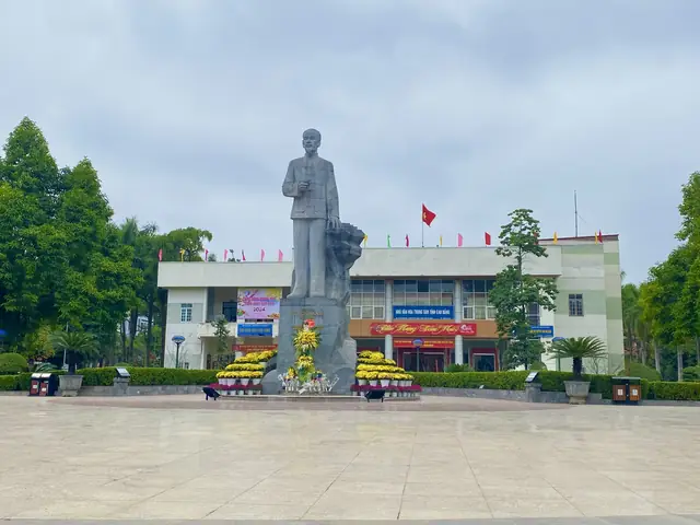 Phố Đèn Đỏ Cao Bằng