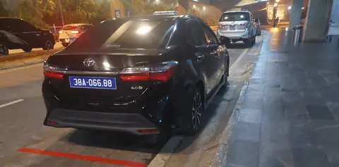 Phụ Nữ Bật Đèn Xanh