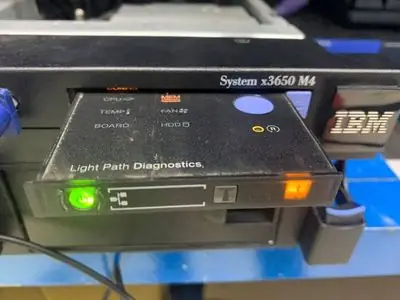 Server Ibm Báo Đèn Vàng