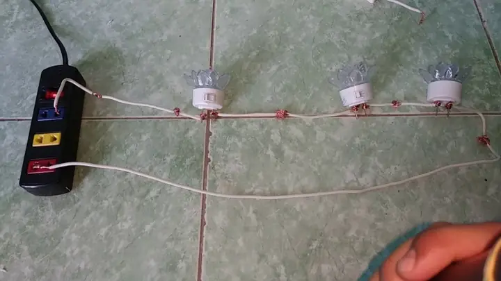 Sơ Đồ Mắc Nối Tiếp 4 Bóng Đèn