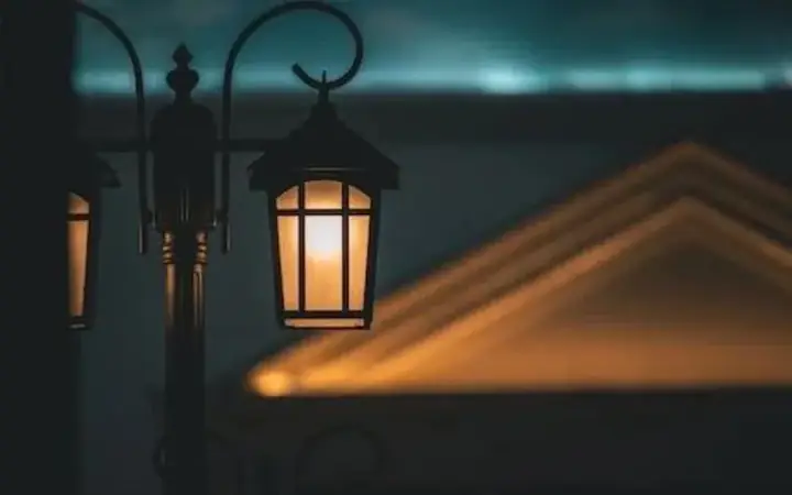Stt Về Ánh Đèn Đường