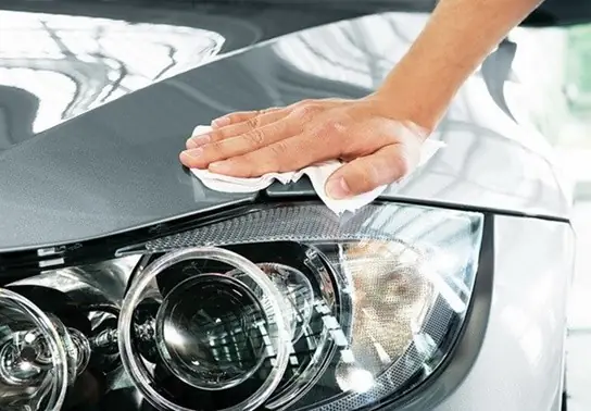 Súc Rửa Đèn Pha Ô Tô