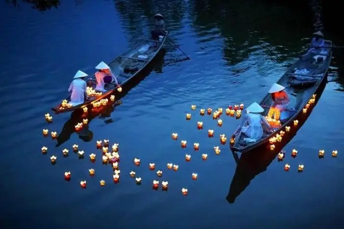 Thả Đèn Hoa Đăng Ở Bình Dương