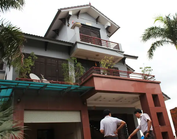 Thần Đèn Di Chuyển Nhà 800 Tấn