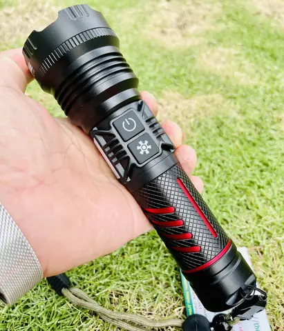 Thế Giới Đèn Chiếu Sáng