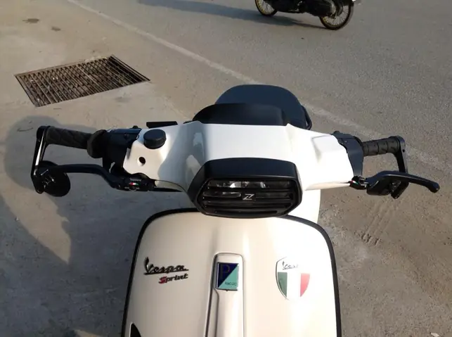 Vespa Lx Độ Đèn Vuông