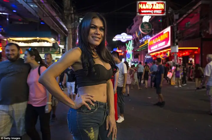Video Phố Đèn Đỏ Ở Thái Lan