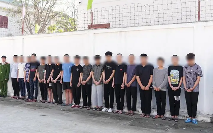 Vụ Án Rối Gỗ Đèn Xanh