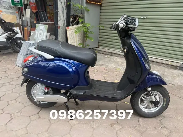 Xe Vespa Đèn Vuông Cũ