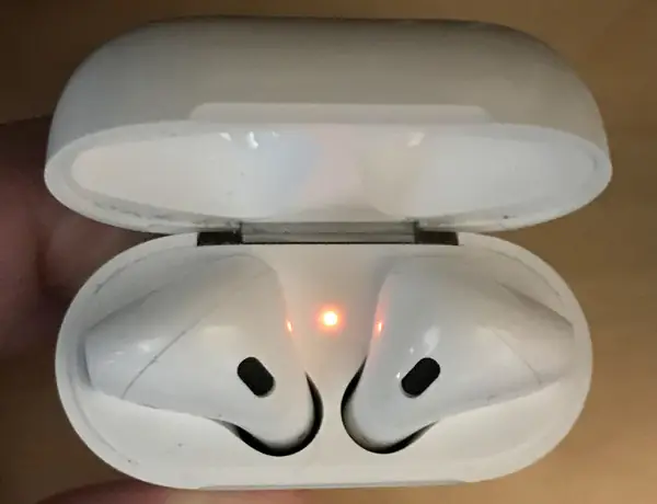 Airpod 2 Đèn Ở Đâu