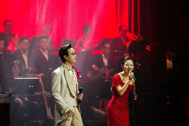 Bài Hát Ánh Đèn Nhạc Nga