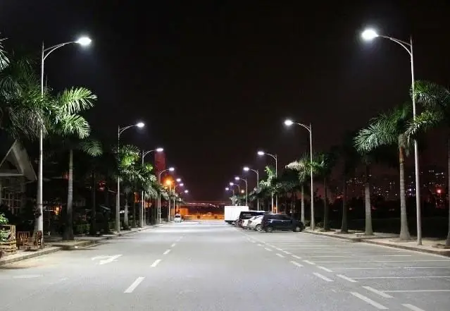 Bán Cột Đèn Cao Áp