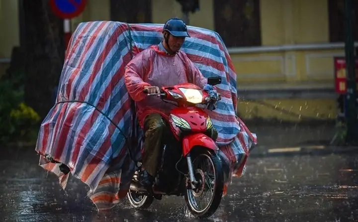 Ban Ngày Bật Đèn Xe