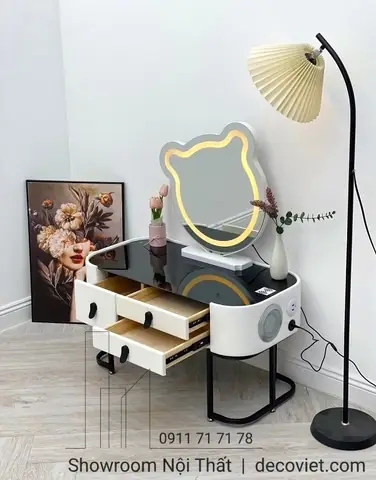 Bàn Trang Điểm Mini Có Đèn