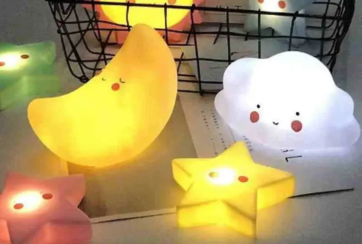 Bật Đèn Tuýp Cho Trẻ Sơ Sinh