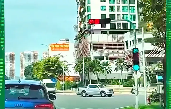 Bật Đèn Xanh Đèn Đỏ