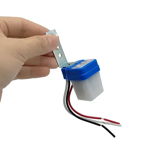 Bật Tắt Đèn Tự Động